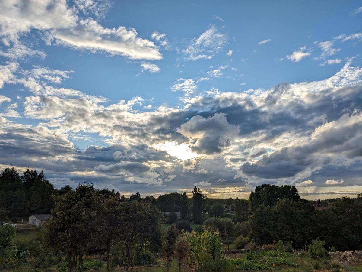 La Grange Symphorine, Chambre D'Hotes De Charme Situee Entre La Vallee De La Dordogne Et La Vallee De La Vezere Meyrals Esterno foto